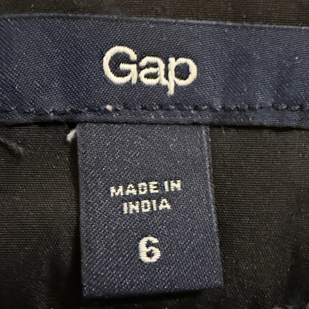 Gap size 6 women’s skirt